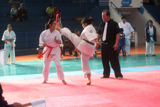 Ayer se cumpli la primera jornada del selectivo local de karate.