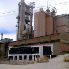 Produccin. La planta productiva de la Fbrica Nacional de Cemento S. A. (FANCESA) est localizada en la zona de Cal Orck'o.