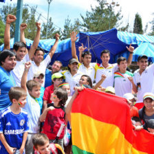 La celebracin del equipo boliviano tras el triunfo sobre Guatemala.