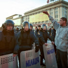 INESTABILIDAD. Un manifestante prorruso grita consignas en la regin de Jrkov, Ucrania.