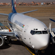 SERVICIO. Una nave de la aerolnea estatal Boliviana de Aviacin (BoA).