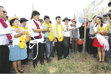 INAUGURACIN. El presidente Evo Morales entreg ayer dos represas en la regin de Tolomosa, Tarija, donde se refiri al tema.