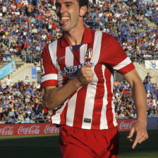 El defensor uruguayo Diego Godn abri el camino del triunfo para el Atltico de Madrid.