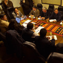 ENCUENTRO. El ministro Luis Arce se reuni con la dirigencia de los trabajadores.