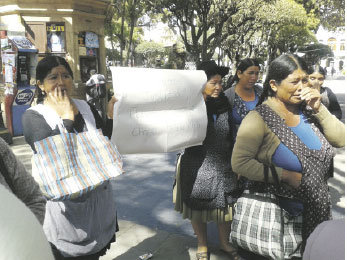 MOLESTIA. Familiares reclaman por juicio.