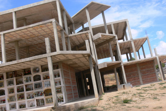 PROYECTO. En este cuartel ubicado en el tercer patio del Cementerio General est prevista la habilitacin de 380 nichos y 520 osarios.