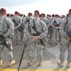 TENSIN. Soldados estadounidenses a su llegada al aeropuerto militar de Swidwin, al norte de Polonia, en plena crisis de Ucrania.