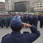 PROTESTA. Militares de bajo rango pidieron al presidente Evo Morales escuchar su demanda.