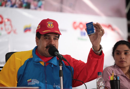 DILOGO. Nicols Maduro participando en un acto poltico reciente.