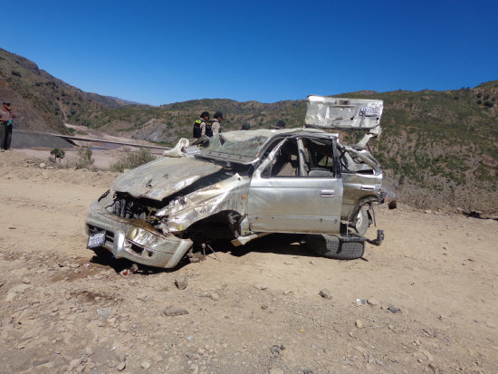 ACCIDENTE. Una vagoneta cay 150 metros en la ruta a Quila Quila y perdi la vida una mujer.