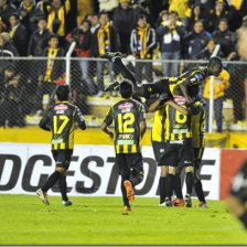 The Strongest venci 2-0 en el partido de ida en La Paz.