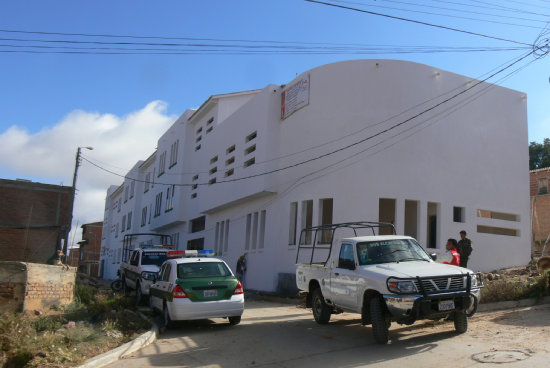 VISITA. Las edificaciones policiales estn en etapa final para comenzar a funcionar.