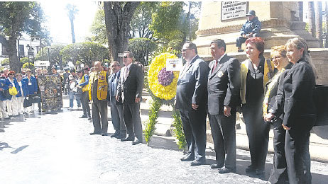 ENCUENTRO. Los socios leones iniciando su Convencin Nacional.