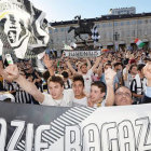 Juventus ganó el campeonato italiano tras la derrota del Roma.