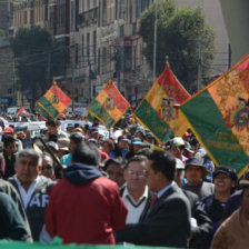 PROTESTA. Una multitudinaria marcha gener caos vehicular en la Sede de Gobierno.