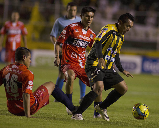 El Tigre jug el lunes, en La Paz, frente a Universitario.