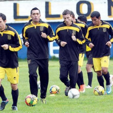 Los jugadores de The Strongest en uno de sus ltimos entrenamientos.