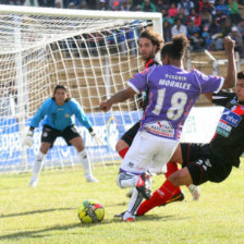 Real Potos se acerc preligrosamente a los punteros luego de vencer 2-0 a Nacional Potos, en el clsico potosino.