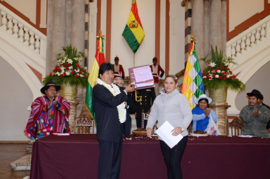 ACTO. El presidente Evo Morales recibi ayer el anteproyecto de ley de consulta previa.