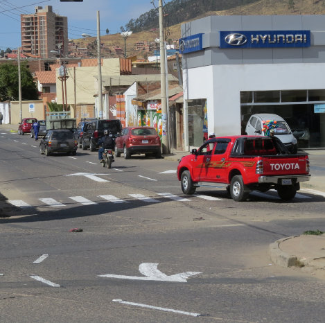 MODIFICACIN. La calle Martn Crdenas y la avenida Canad, ahora son de una sola va.