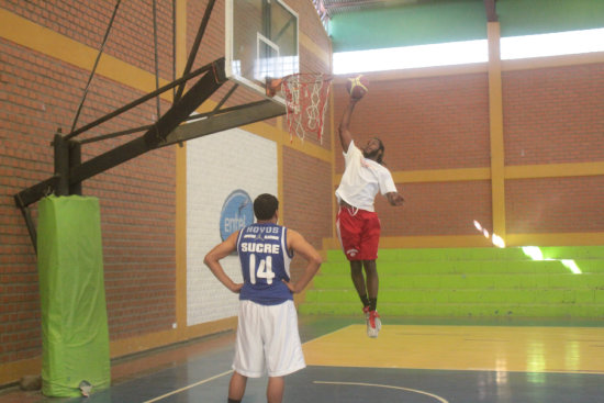 El norteamericano Lamar Larri Mcknight es la nueva cara de Amistad-Blacmar para la segunda fase de la Liga Boliviana de Bsquetbol.