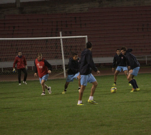 Ambos planteles cerraron sus entrenamientos ayer, en el estadio Patria, al mando de sus directores tcnicos.