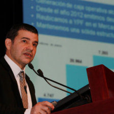 CONGRESO. Miguel Galuccio, presidente de YPF Argentina, durante su exposicin.