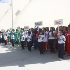 Las delegaciones de los nueve departamentos durante el acto inaugural de ayer, en los frontones del Patria.