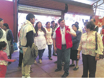 CELEBRACIN. El alcalde de Sucre, Moiss Torres, particip de la inauguracin.