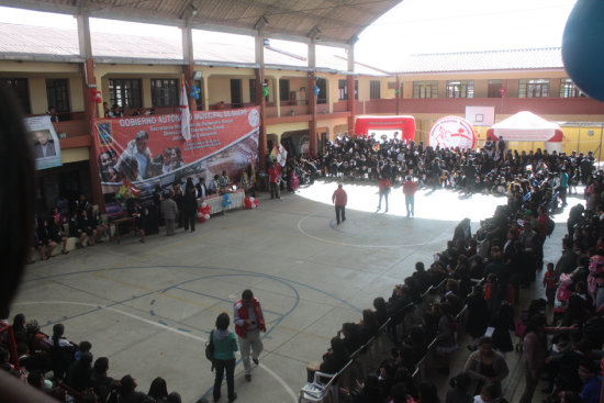 ACTO. La entrega de ayer.