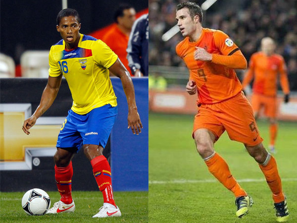 Antonio Valencia (i) y Robin Van Persie jugaron el partido amistoso.