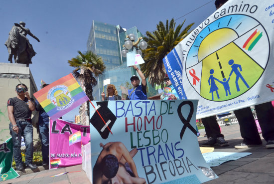 HOMOFOBIA. En La Paz como en el resto del mundo los colectivos LGTBI protagonizaron marchas exigiendo respeto a sus derechos.