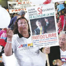 SIMPATIZANTES. En el cierre de campaa de Juan Manuel Santos, en la plaza, en Bogot.