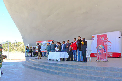 ACTO. Autoridades e invitados especiales en la entrega de la I Fase del Campo Ferial, ayer.