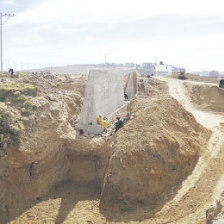 AVANCE. La empresa ISSA Concretec realiza obras en la avenida de Villa Marlecita.