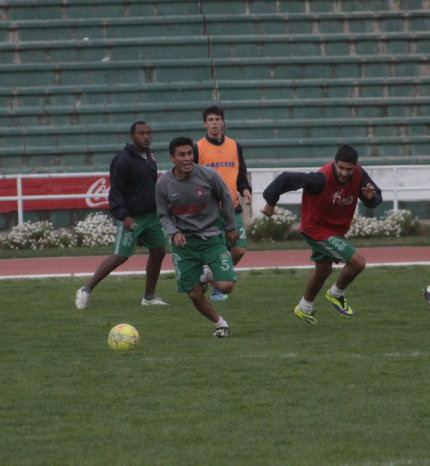 Una escena de la prctica de ftbol de ayer, jueves, en el estadio Patria.