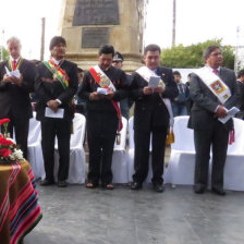 AUTORIDADES. El presidente Evo Morales, el gobernador Esteban Urquizu y el alcalde Moiss Torres, entre otras autoridades, durante los actos de ayer.