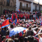 La gente de Sucre se volc a las calles, el aeropuerto y la plaza 25 de mayo para homenajear al club Universitario, que el domingo se coron campen del ftbol boliviano.