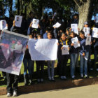 MOLESTIA. Alumnos marcharon por su amiga.