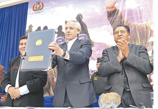 ACTO. La promulgacin de la norma, ayer, en la ciudad de Oruro.