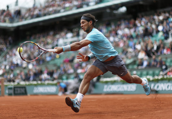 El tenista espaol Rafael Nadal durante su partido en Roland Garros frente al argentino Leandro Mayer.