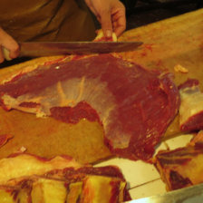 MERCADO. En Sucre no escasea la carne, pero los proveedores la entregan ms cara.