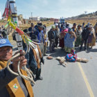 Jornada. El bloqueo en el altiplano paceo, ayer por la maana