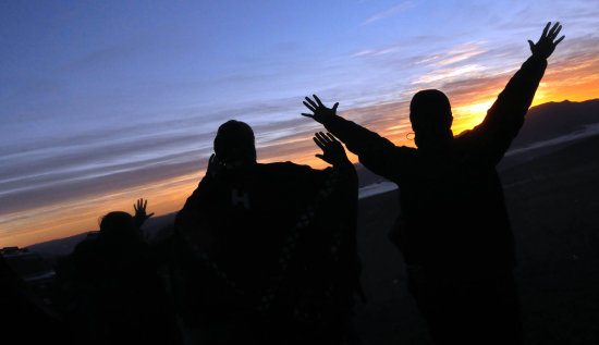 SOLSTICIO. La ceremonia para recibir los primeros rayos del sol en Sucre, el ao pasado.