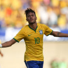 Neymar fue el conductor del equipo carioca y autor del primer gol en el triunfo de Brasil sobre Panam.