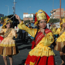 FOLCLORE. La danza de la Llamerada en la Entrada Universitaria del ao pasado.