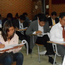 FORMACIÓN. Más de 700 abogados rindieron examen para la Escuela de Jueces.
