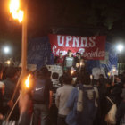 PRESIÓN. Los estudiantes participaron de una marcha de teas pacífica que recorrió varias calles del centro de la ciudad.