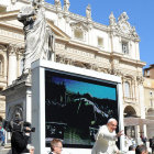 VISITA. El Papa Francisco durante una reciente audiencia en la Plaza San Pedro.