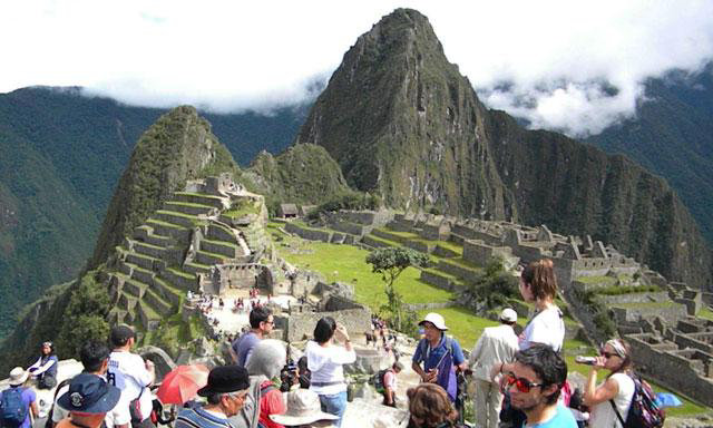 CIUDADELA. Las ruinas de Machu Picchu atraen anualmente a miles de turistas.